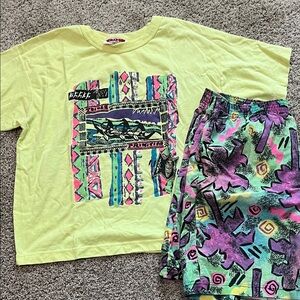 VINTAGE 90’s Colorful Graphic T-Shirt and Shorts Set